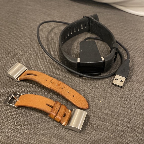 Fitbit charge - Picture 1 of 6